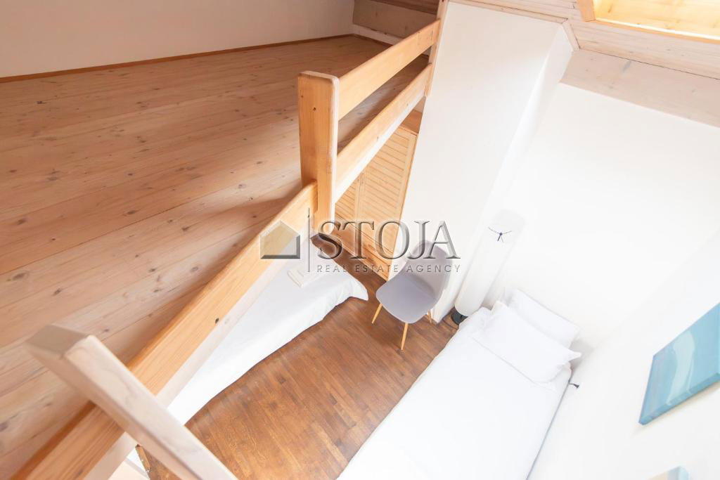 Lokacija: Obalno - kraška, Koper, Žusterna