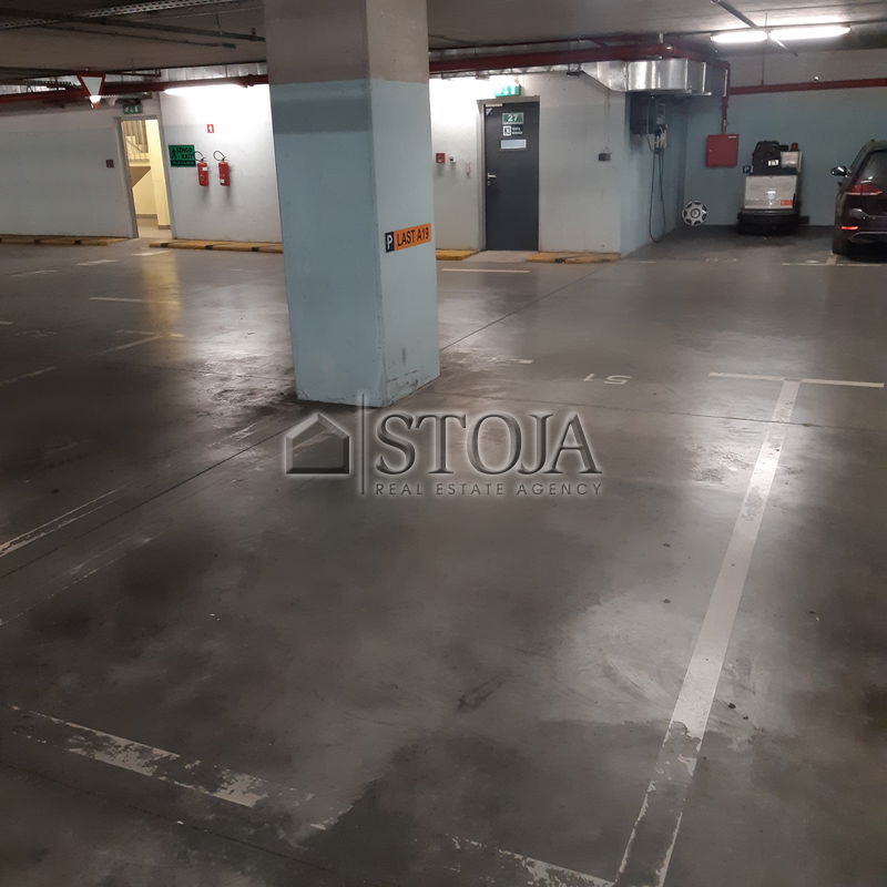 Lokacija: Ljubljana mesto, Center, Center