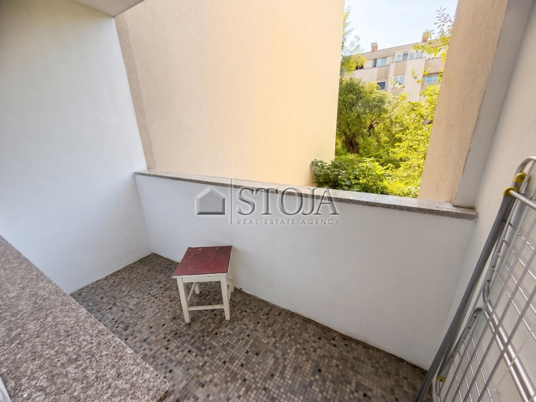 Location: Ljubljana mesto, Vič-Rudnik, Kolezija