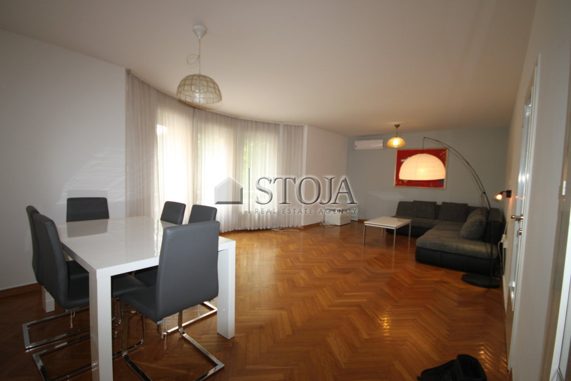 Location: Ljubljana mesto, Center, Center