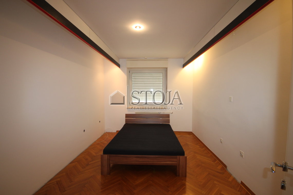 Location: Ljubljana mesto, Center, Center