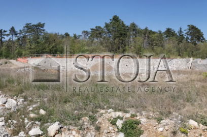 Location: Coastal-Karst, Sežana, Avber