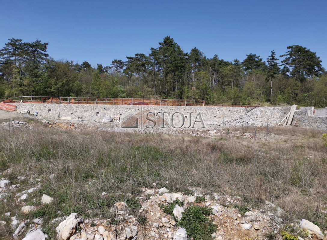 Location: Coastal-Karst, Sežana, Avber