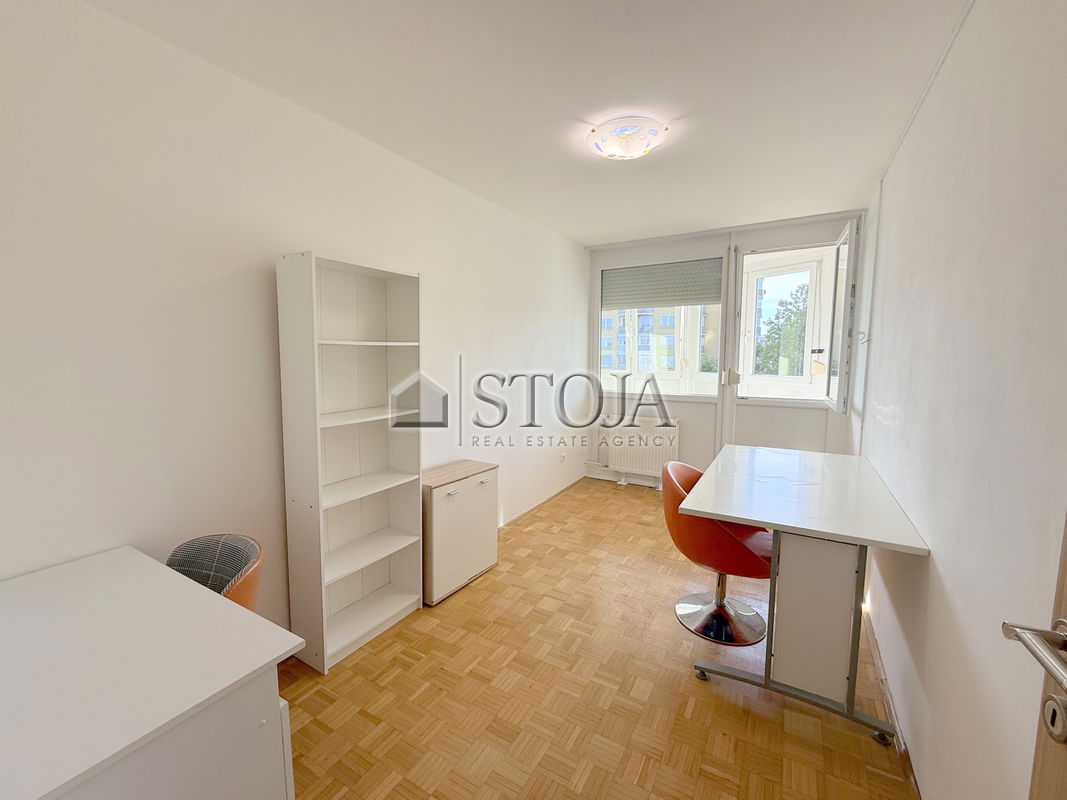 Lokacija: Ljubljana mesto, Bežigrad, Zupančičeva jama
