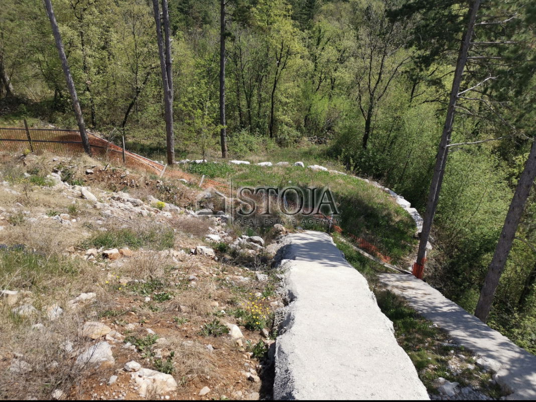 Location: Coastal-Karst, Sežana, Avber