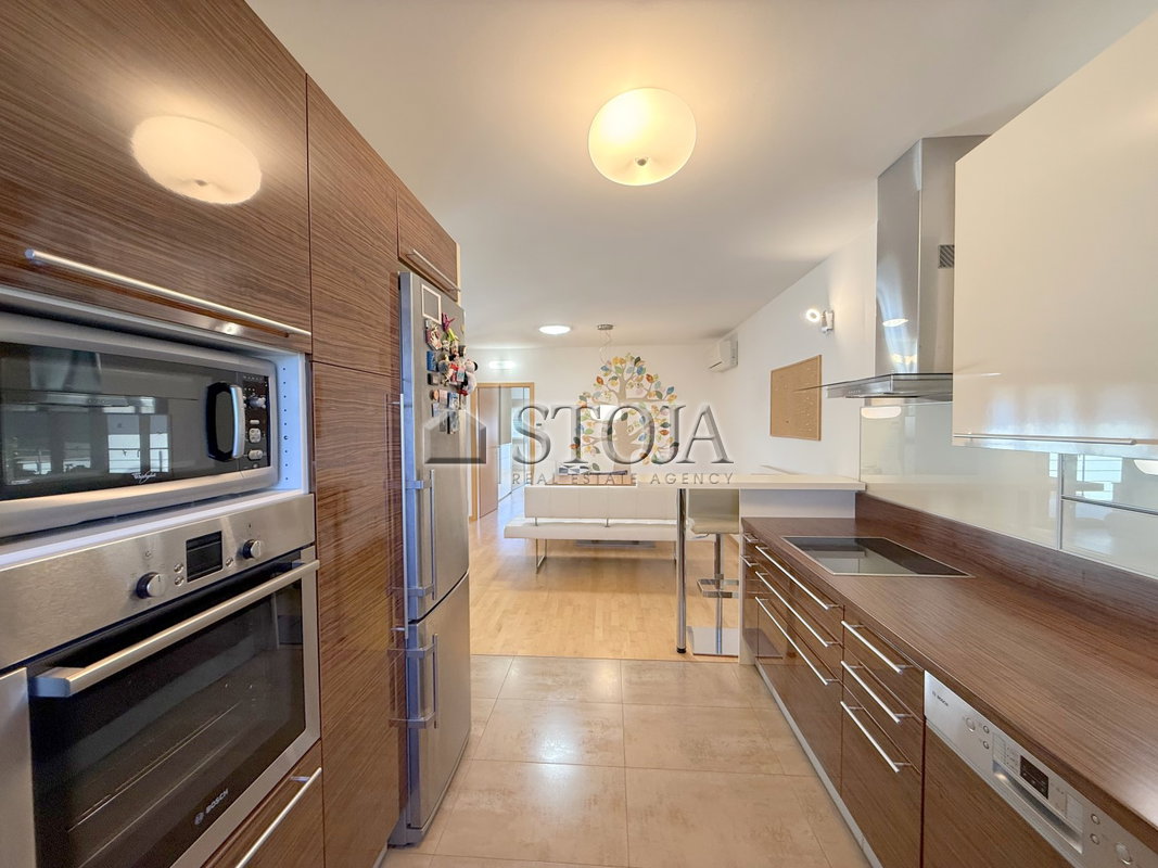 Lokacija: Ljubljana mesto, Šiška, Koseze