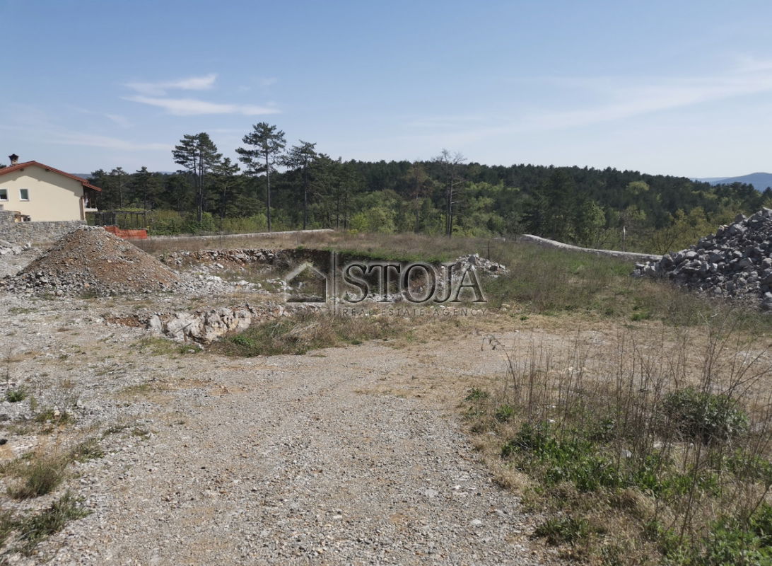 Location: Coastal-Karst, Sežana, Avber