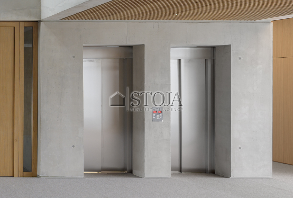 Lokacija: Gorenjska, Kranj, Mlaka pri Kranju