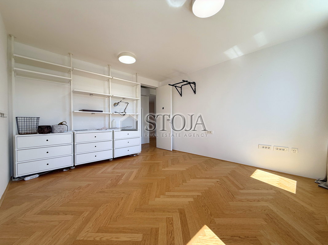 Lokacija: Ljubljana mesto, Vič-Rudnik, Trnovo