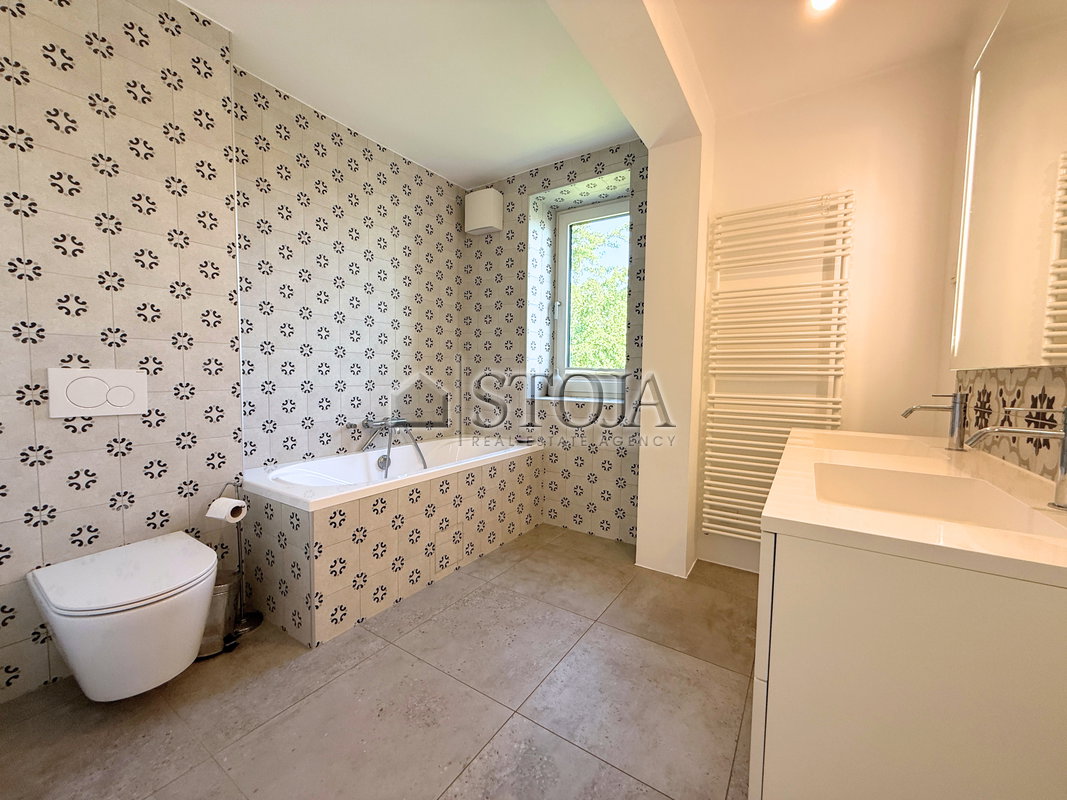 Lokacija: Ljubljana mesto, Vič-Rudnik, Trnovo