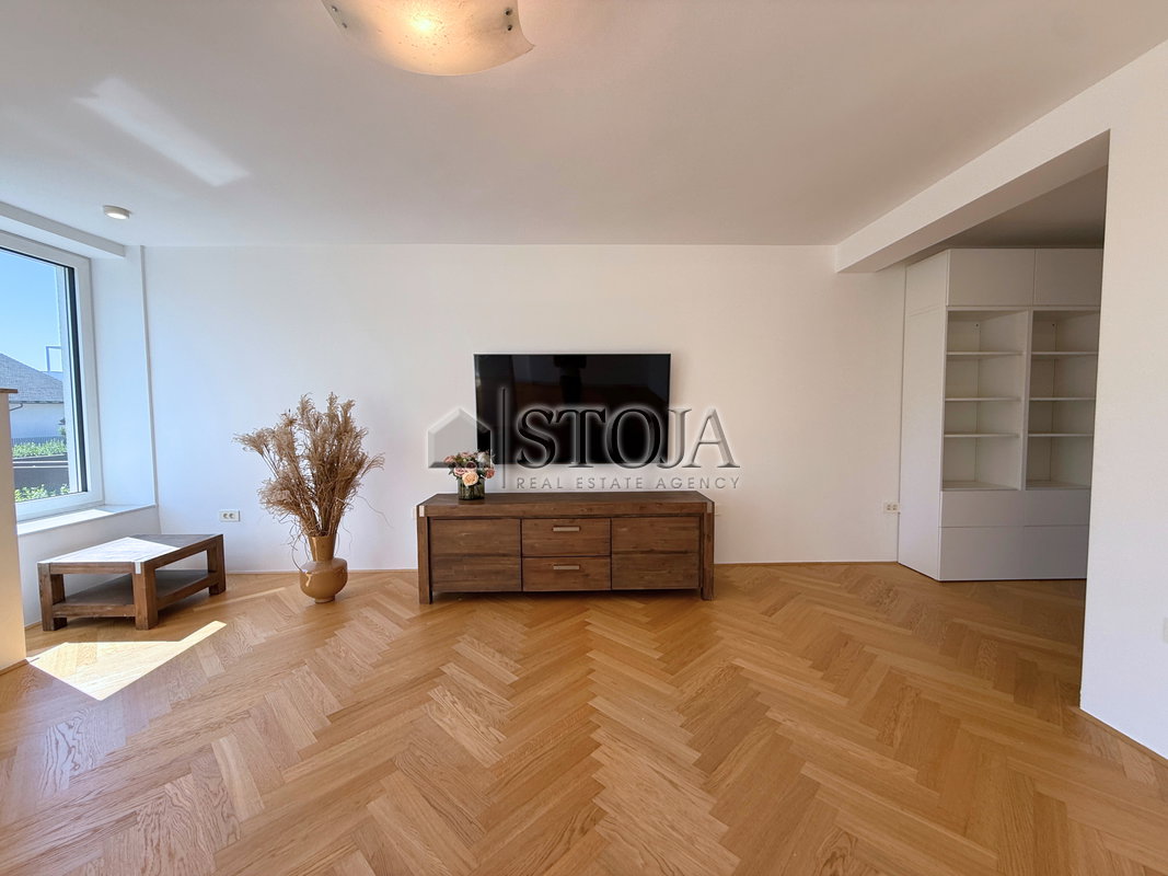 Lokacija: Ljubljana mesto, Vič-Rudnik, Trnovo