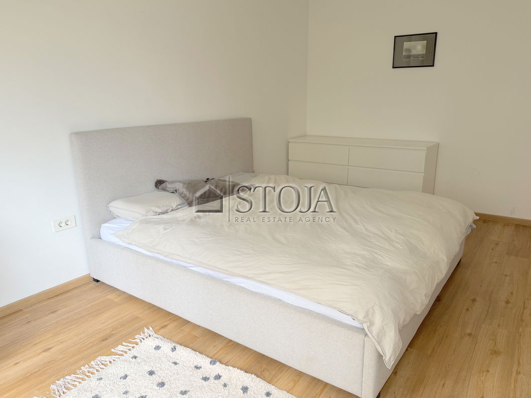 Lokacija: Ljubljana mesto, Bežigrad, Zupančičeva jama