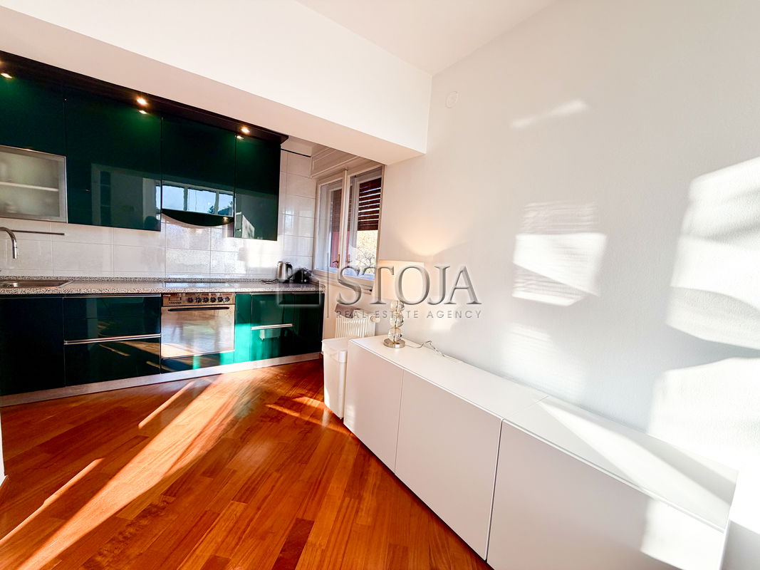 Location: Ljubljana City, Vič-Rudnik, Trnovo