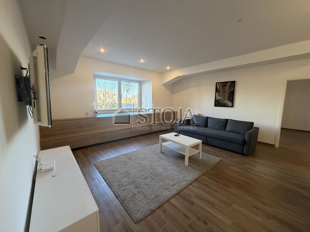 Lokacija: Ljubljana mesto, Center, Center