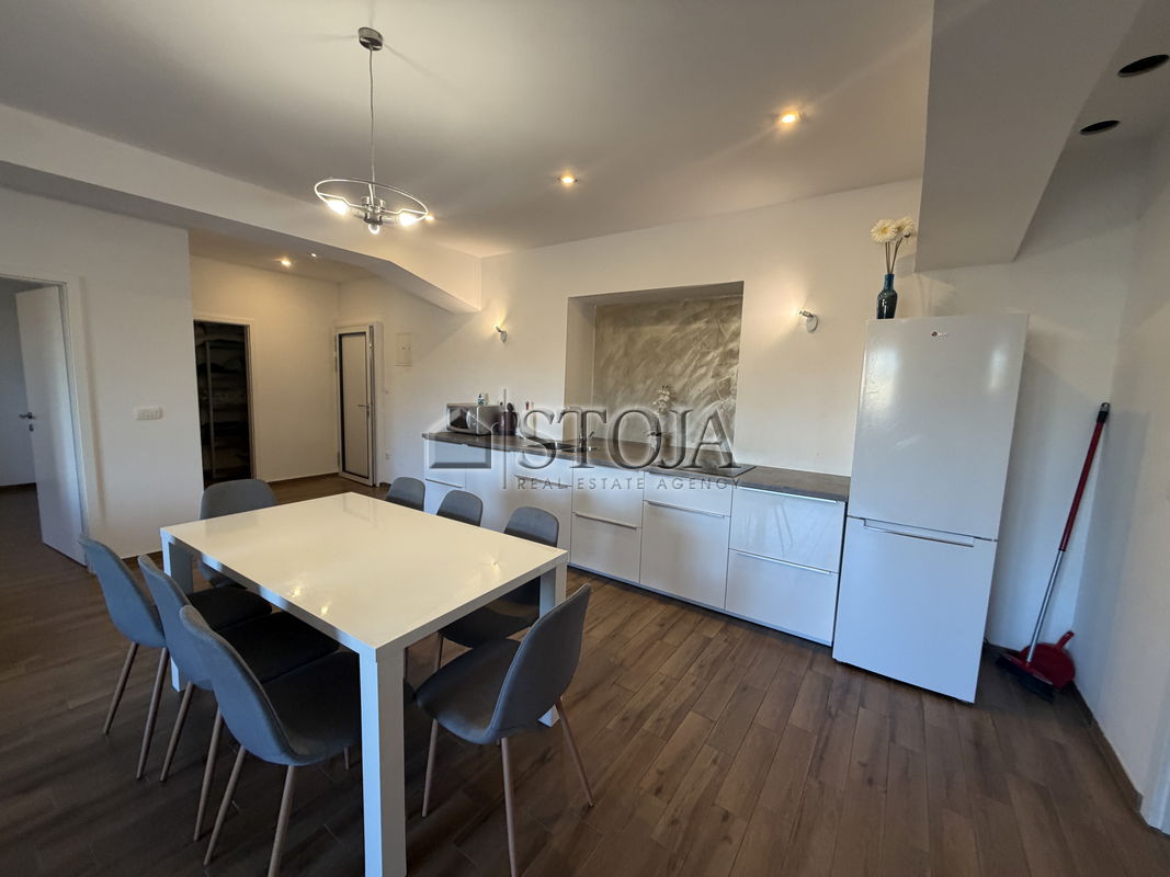 Lokacija: Ljubljana mesto, Center, Center