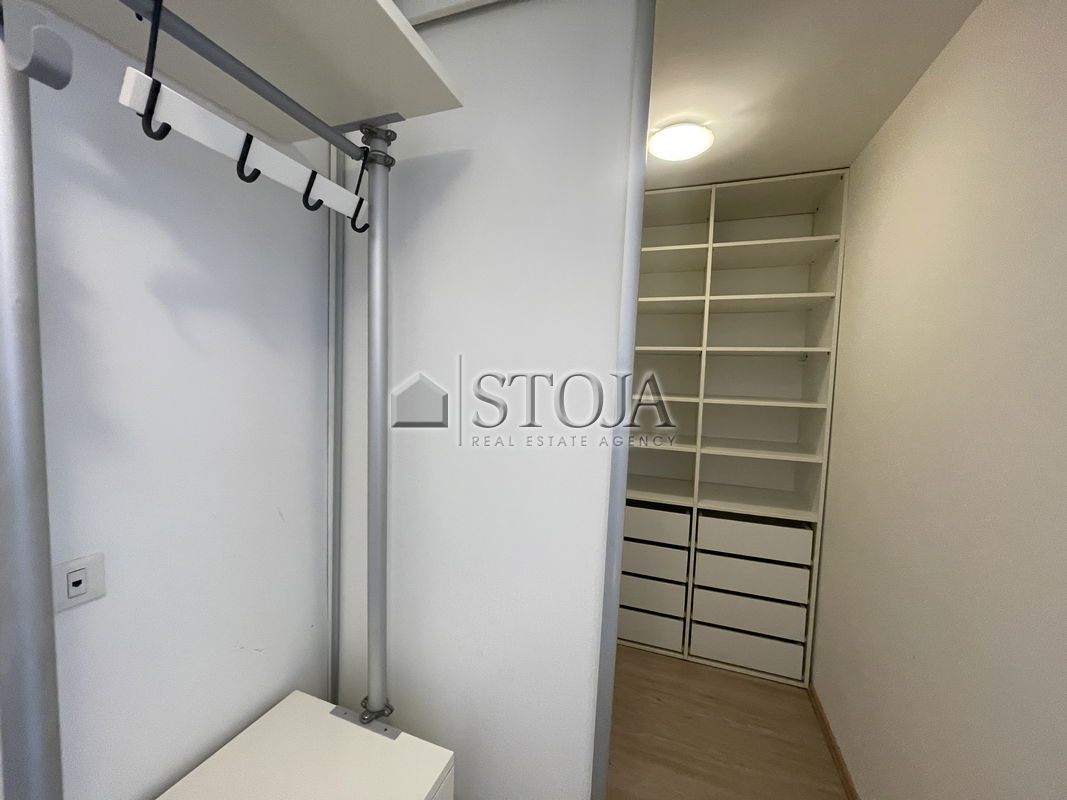Lokacija: Ljubljana mesto, Šiška, Koseze