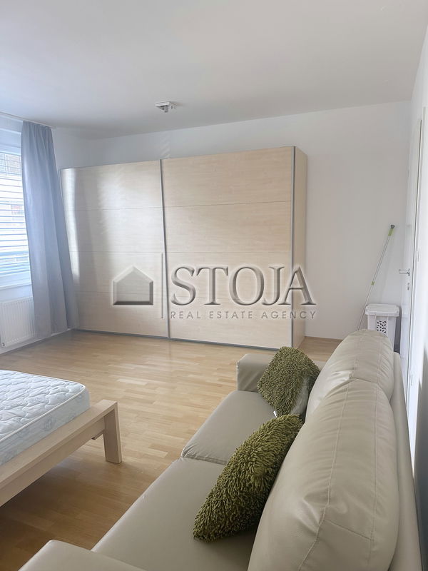 Location: Ljubljana City, Bežigrad, Bežigrad