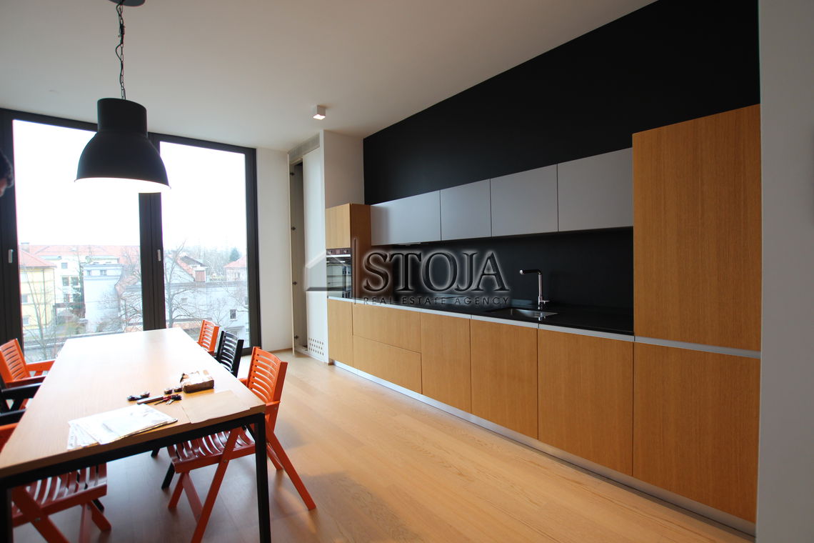 Location: Ljubljana City, Bežigrad, Bežigrad