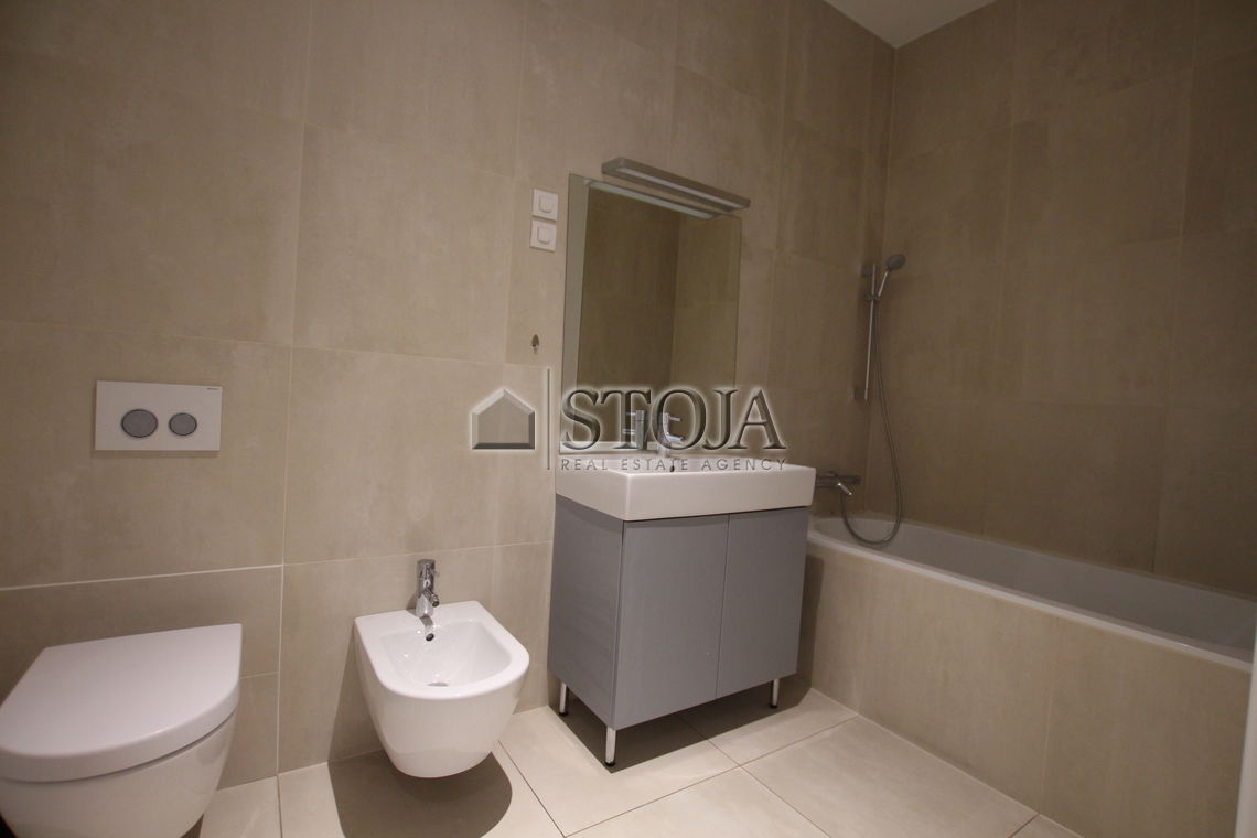 Location: Ljubljana City, Bežigrad, Bežigrad