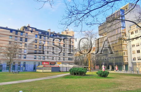 Lokacija: Ljubljana mesto, Center, Center