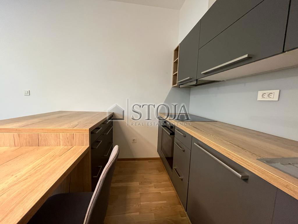 Lokacija: Ljubljana mesto, Šiška, Šiška