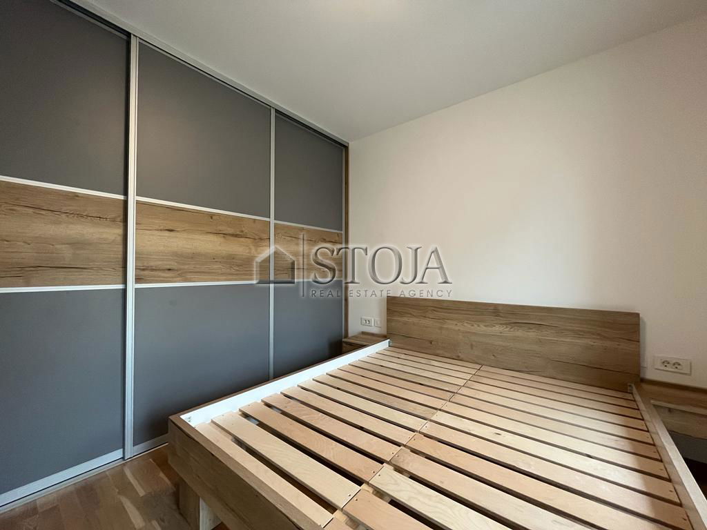 Lokacija: Ljubljana mesto, Šiška, Šiška