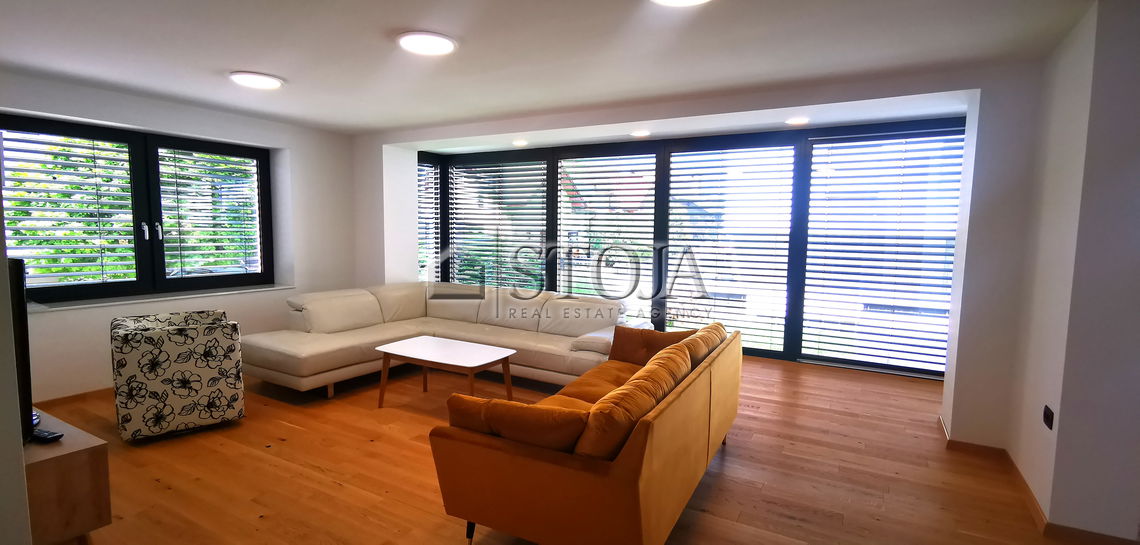 Location: Ljubljana City, Šiška, Šmartno pod Šmarno goro