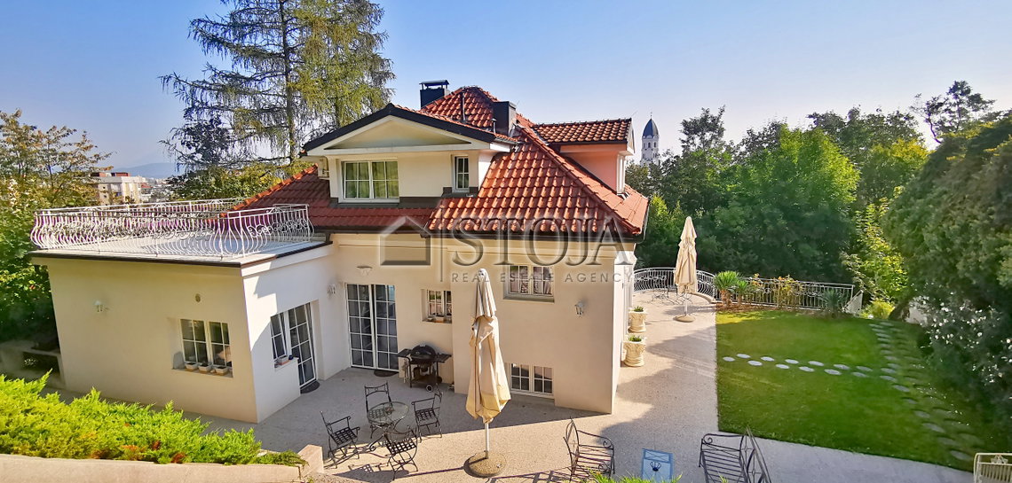 Location: Ljubljana mesto, Center, Center