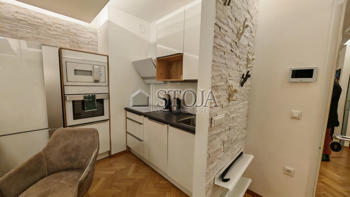 Location: Ljubljana mesto, Bežigrad, Zupančičeva jama