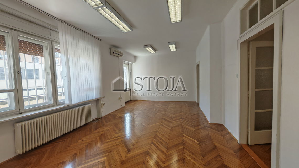 Lokacija: Ljubljana mesto, Center, Center