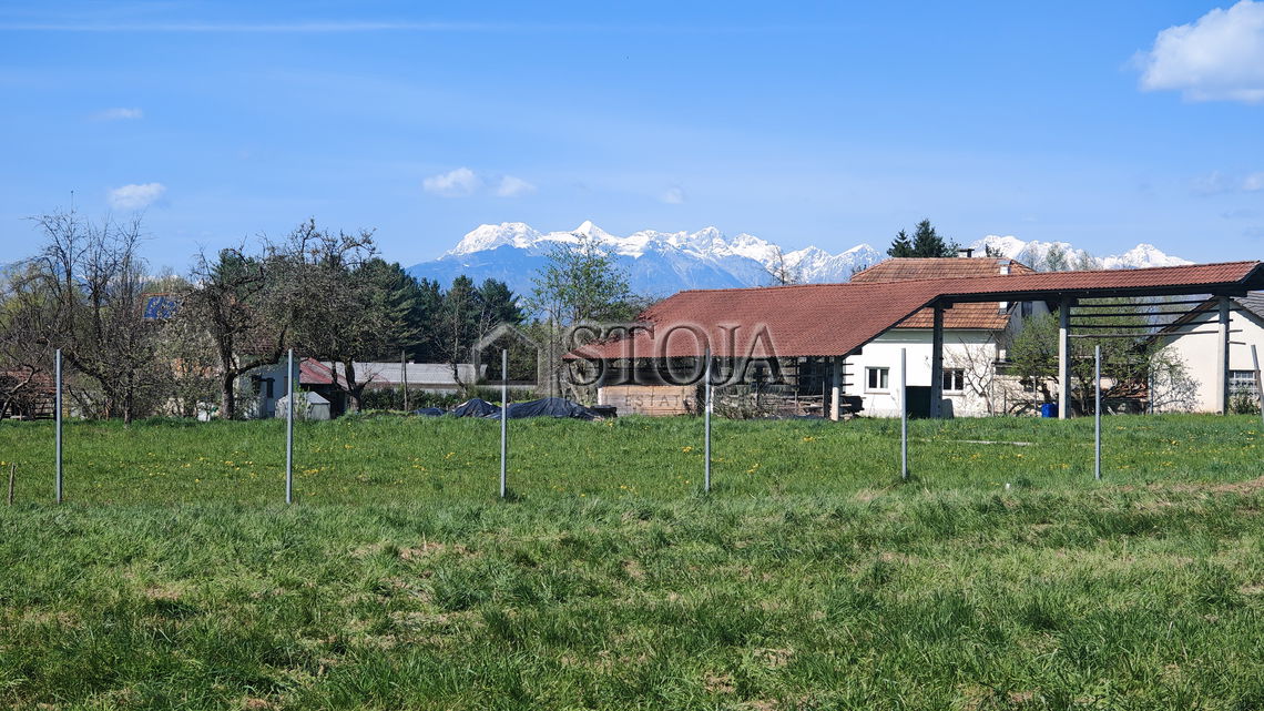 Lokacija: Ljubljana mesto, Moste-Polje, Sostro