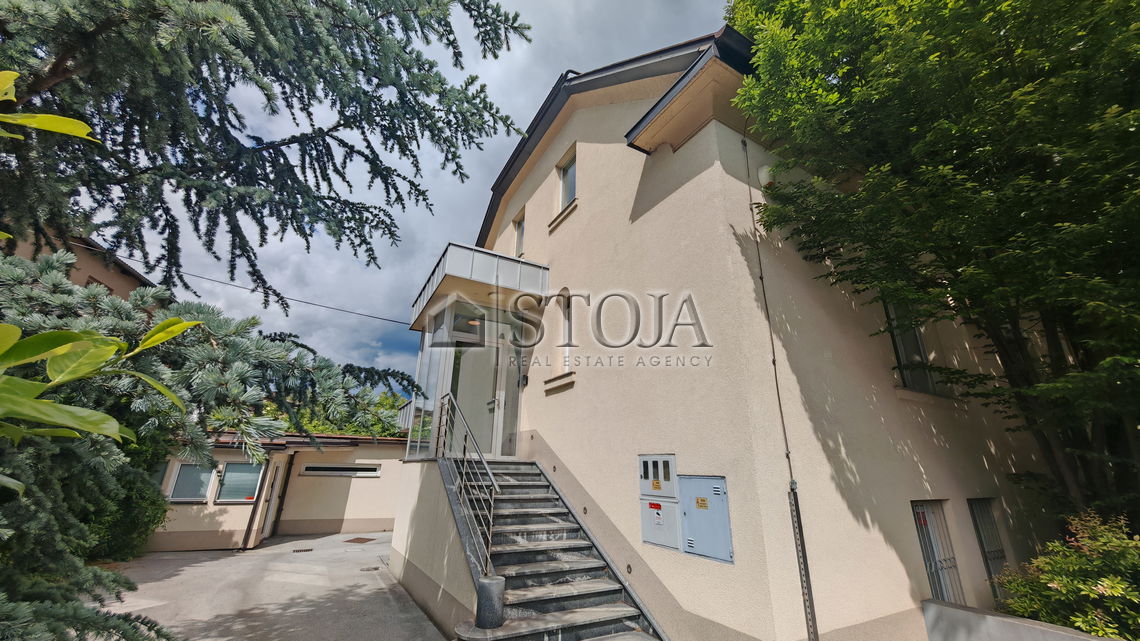 Lokacija: Ljubljana mesto, Šiška, Šiška