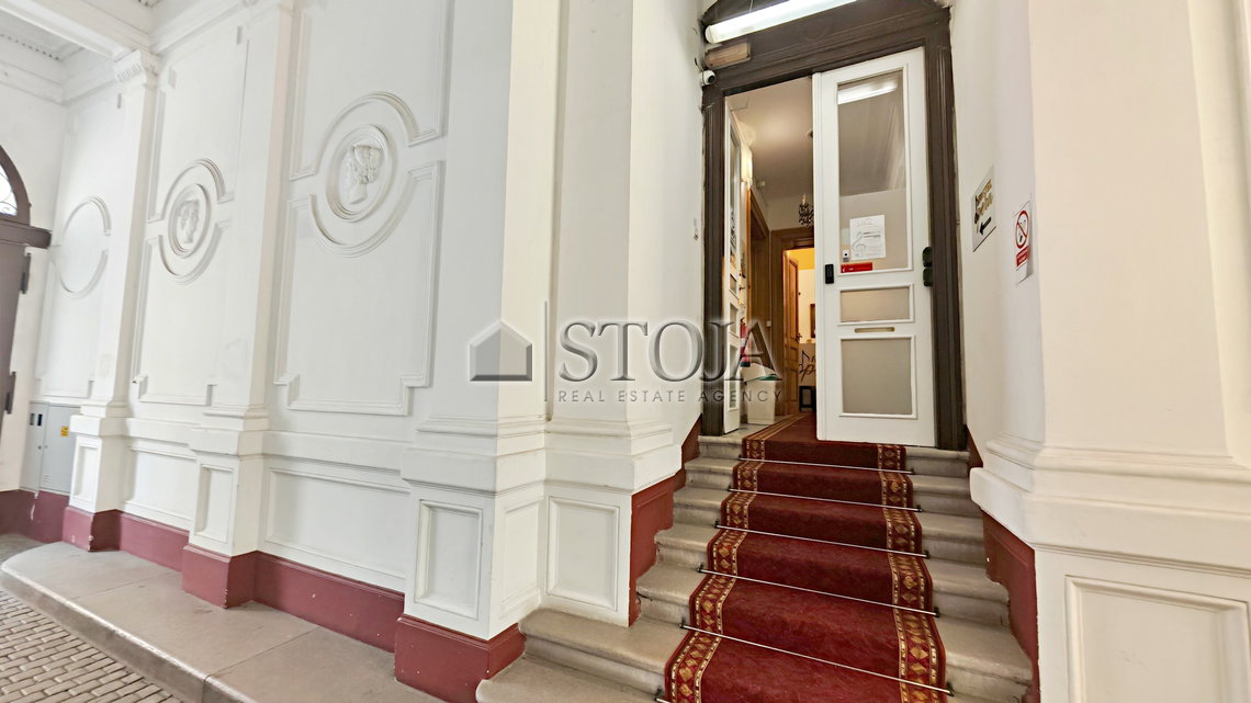 Lokacija: Ljubljana mesto, Center, Center