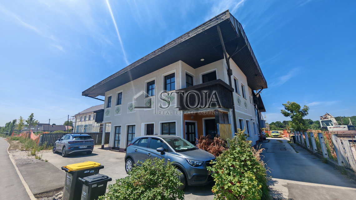 Location: Ljubljana mesto, Vič-Rudnik, Črna vas