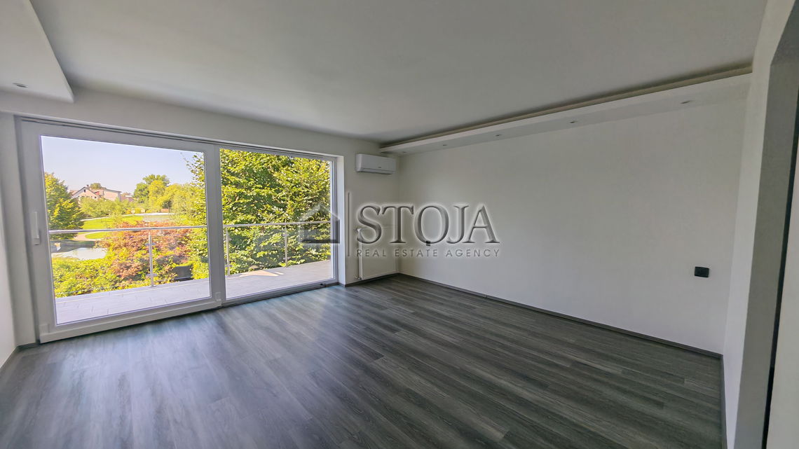 Lokacija: Ljubljana mesto, Vič-Rudnik, Rožna dolina