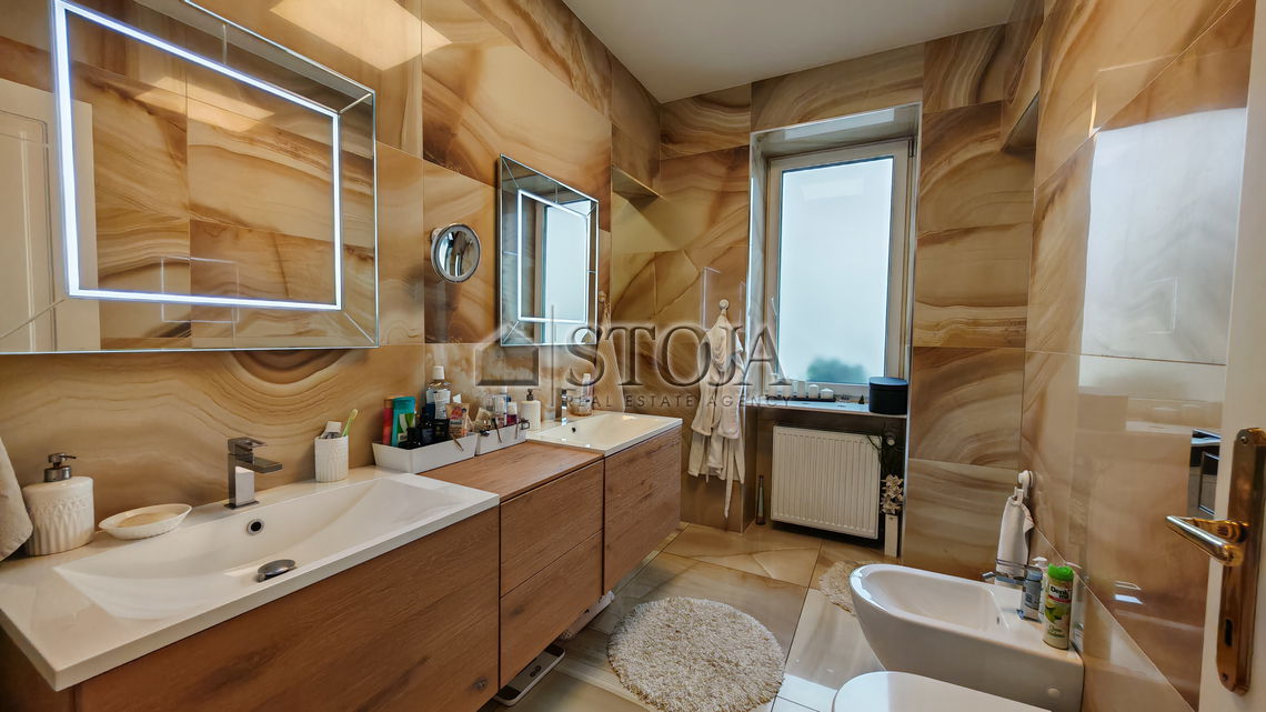 Lokacija: Ljubljana mesto, Center, Center