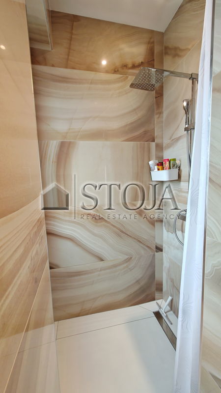 Lokacija: Ljubljana mesto, Center, Center