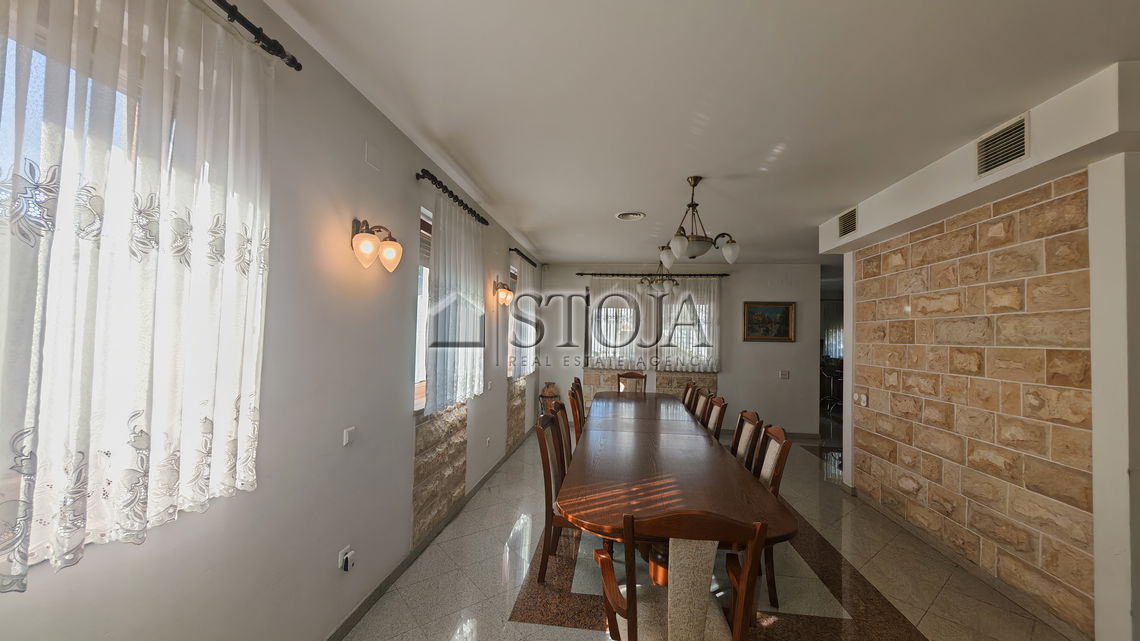 Lokacija: Ljubljana mesto, Bežigrad, Bežigrad