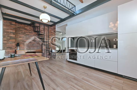 Lokacija: Ljubljana mesto, Center, Tabor