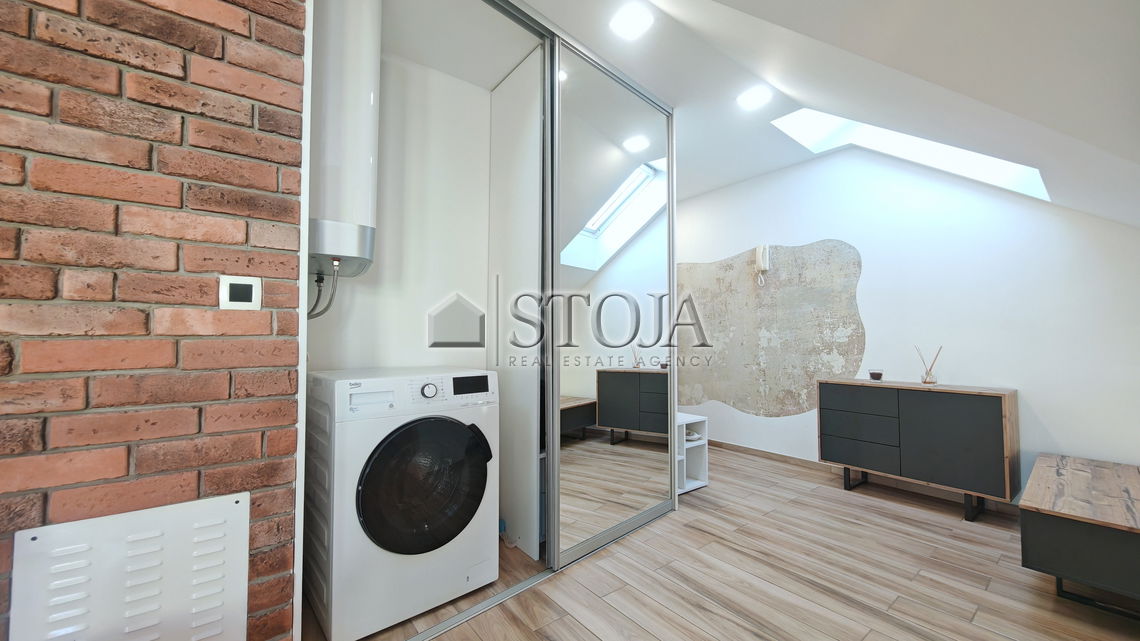 Lokacija: Ljubljana mesto, Center, Tabor