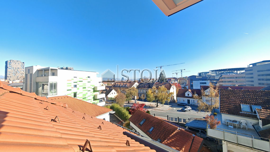 Lokacija: Ljubljana mesto, Center, Tabor