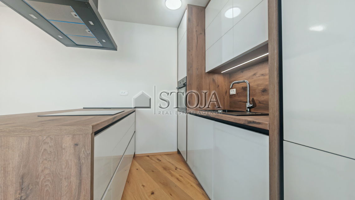 Lokacija: Ljubljana okolica, Grosuplje, Grosuplje