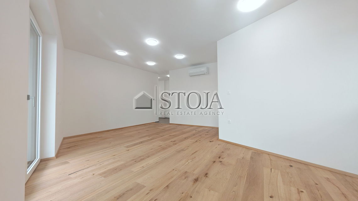 Lokacija: Ljubljana okolica, Grosuplje, Grosuplje