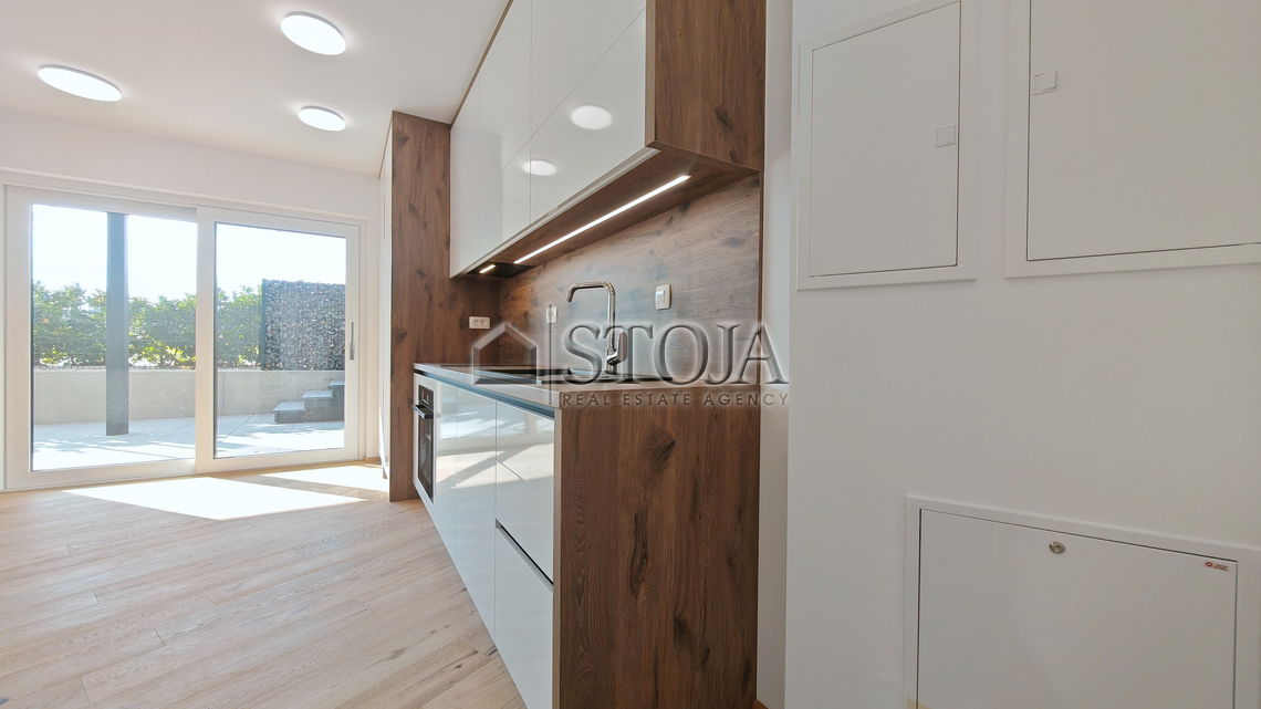 Lokacija: Ljubljana okolica, Grosuplje, Grosuplje