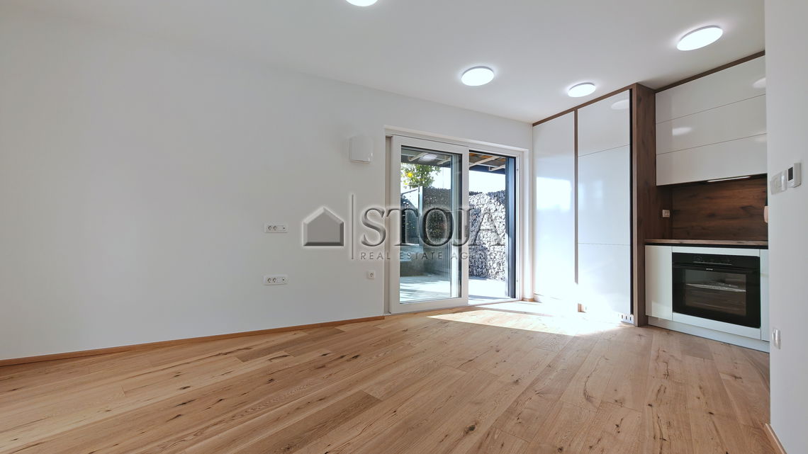 Lokacija: Ljubljana okolica, Grosuplje, Grosuplje