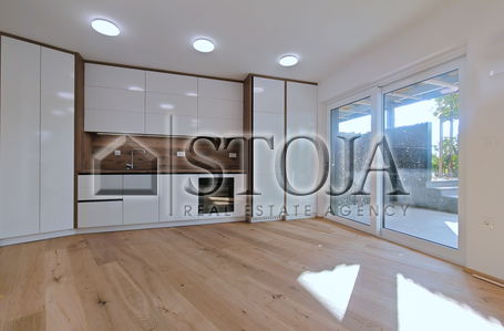 Lokacija: Ljubljana okolica, Grosuplje, Grosuplje