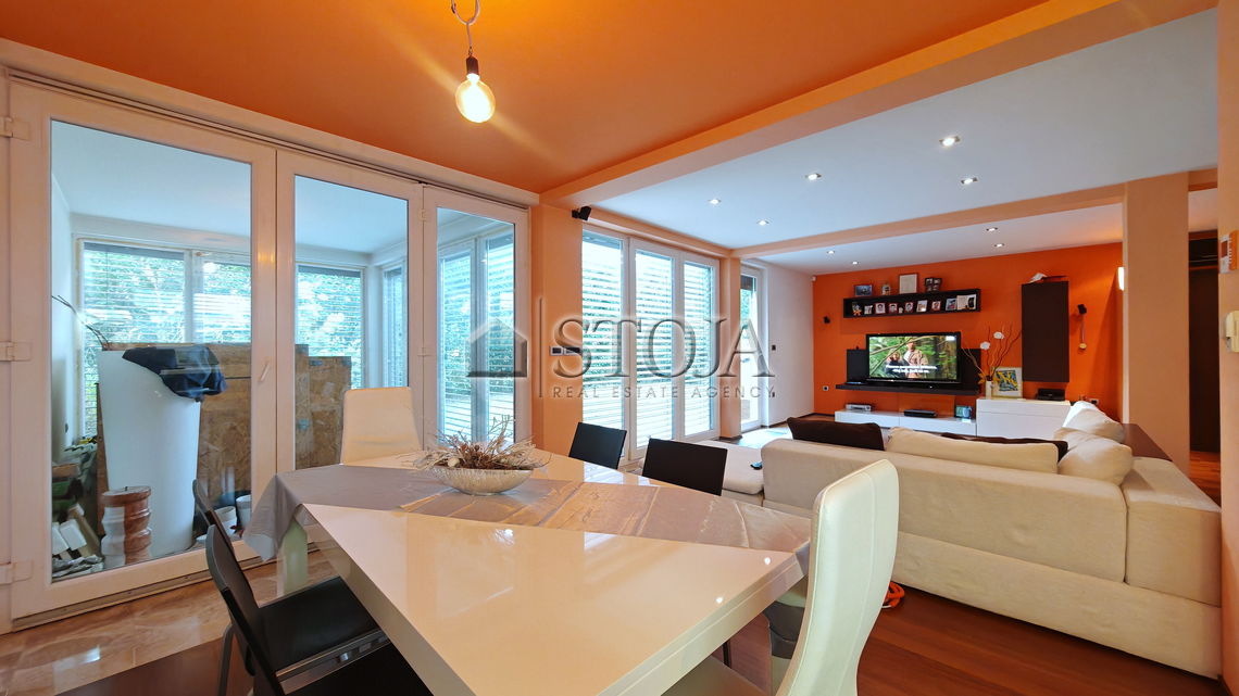 Lokacija: Ljubljana mesto, Moste-Polje, Bizovik