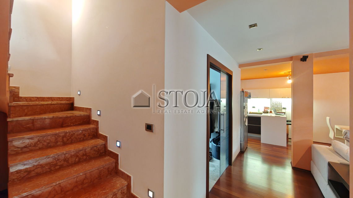 Lokacija: Ljubljana mesto, Moste-Polje, Bizovik