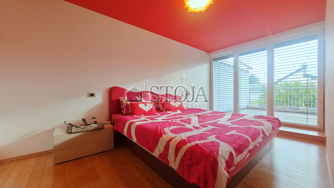 Lokacija: Ljubljana mesto, Moste-Polje, Bizovik