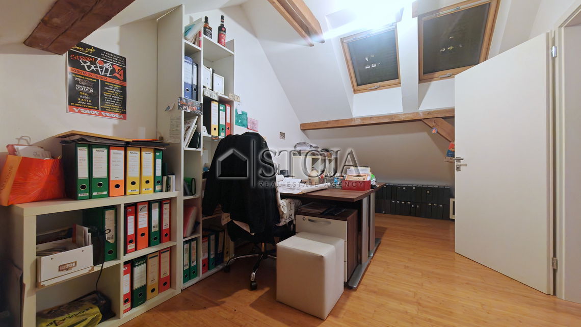 Lokacija: Ljubljana mesto, Moste-Polje, Bizovik